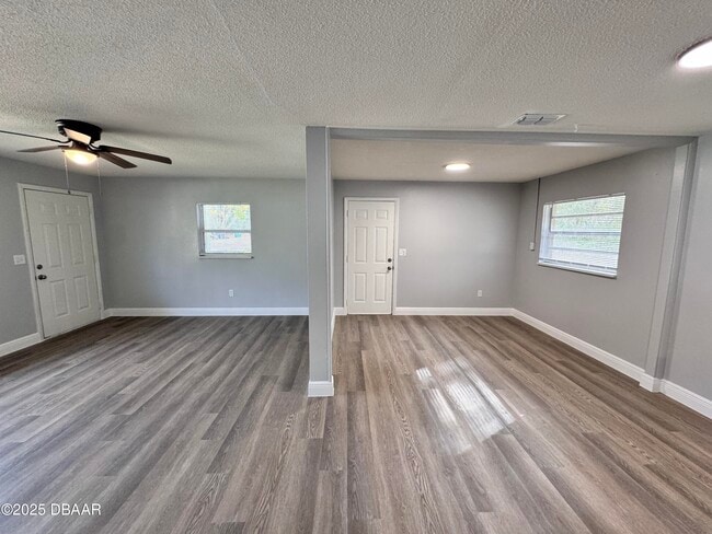 Building Photo - 704 Boston Ct