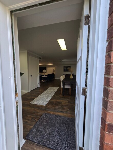 Entry Door - 2875 Whitby Dr