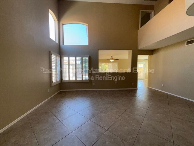 Building Photo - 17215 N 46th Pl