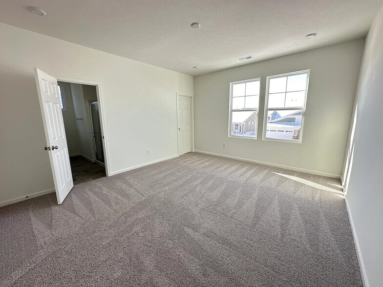 Building Photo - 2075 Barleybrook St