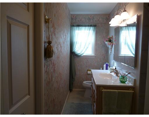 Building Photo - Great location home with 2 bedroom, 2 bath...