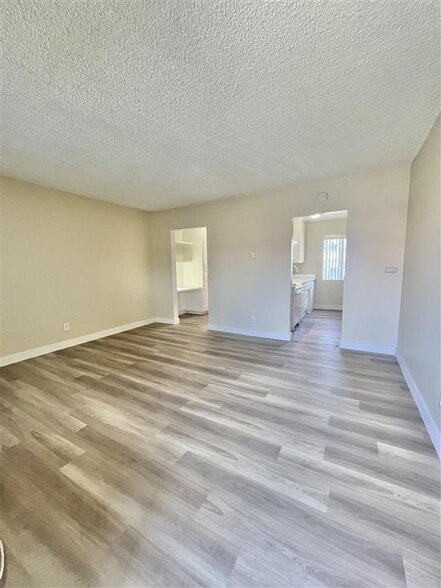 Primary Photo - 1230 W. Hillandale Ave.