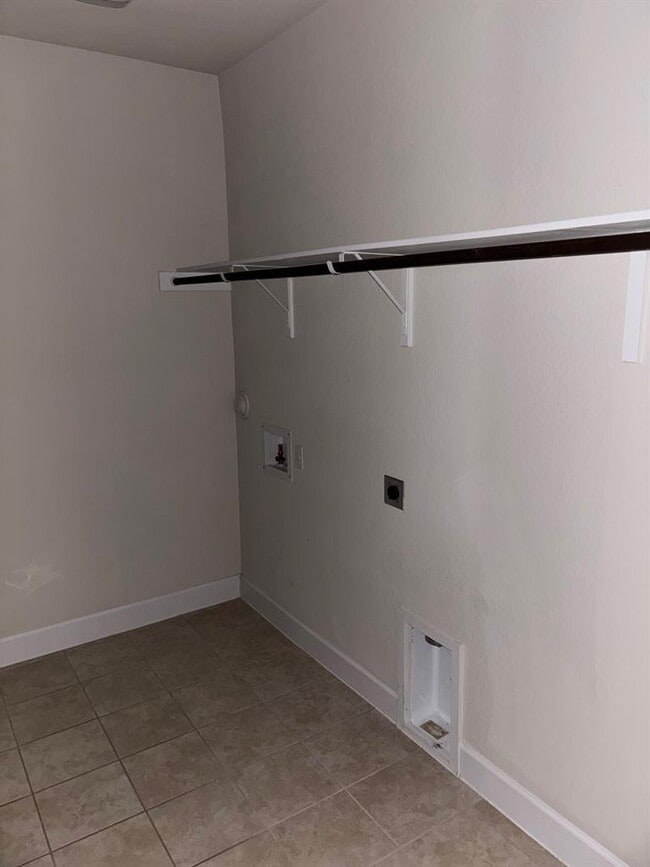 Building Photo - 509 Fair Oaks Dr