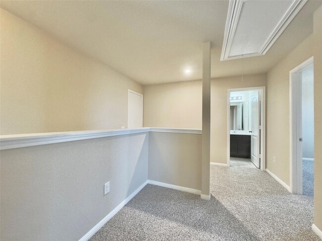 Building Photo - 1521 Maier Dr