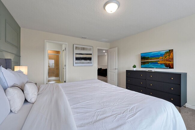 Building Photo - 7435 Oakmoss Loop