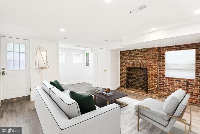 Building Photo - 1507 Marion St NW