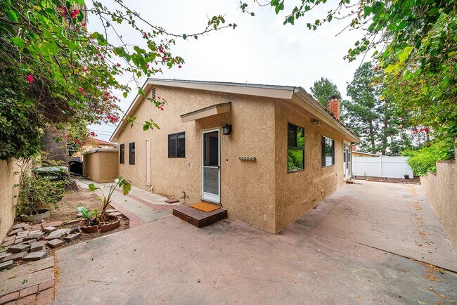 Building Photo - Beautiful Rancho Palos Verdes Home
