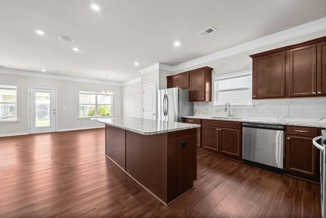 Building Photo - 3722 Pelham Wood Dr