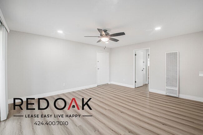 Primary Photo - 821 N Wilcox Ave