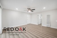 Building Photo - 821 N Wilcox Ave