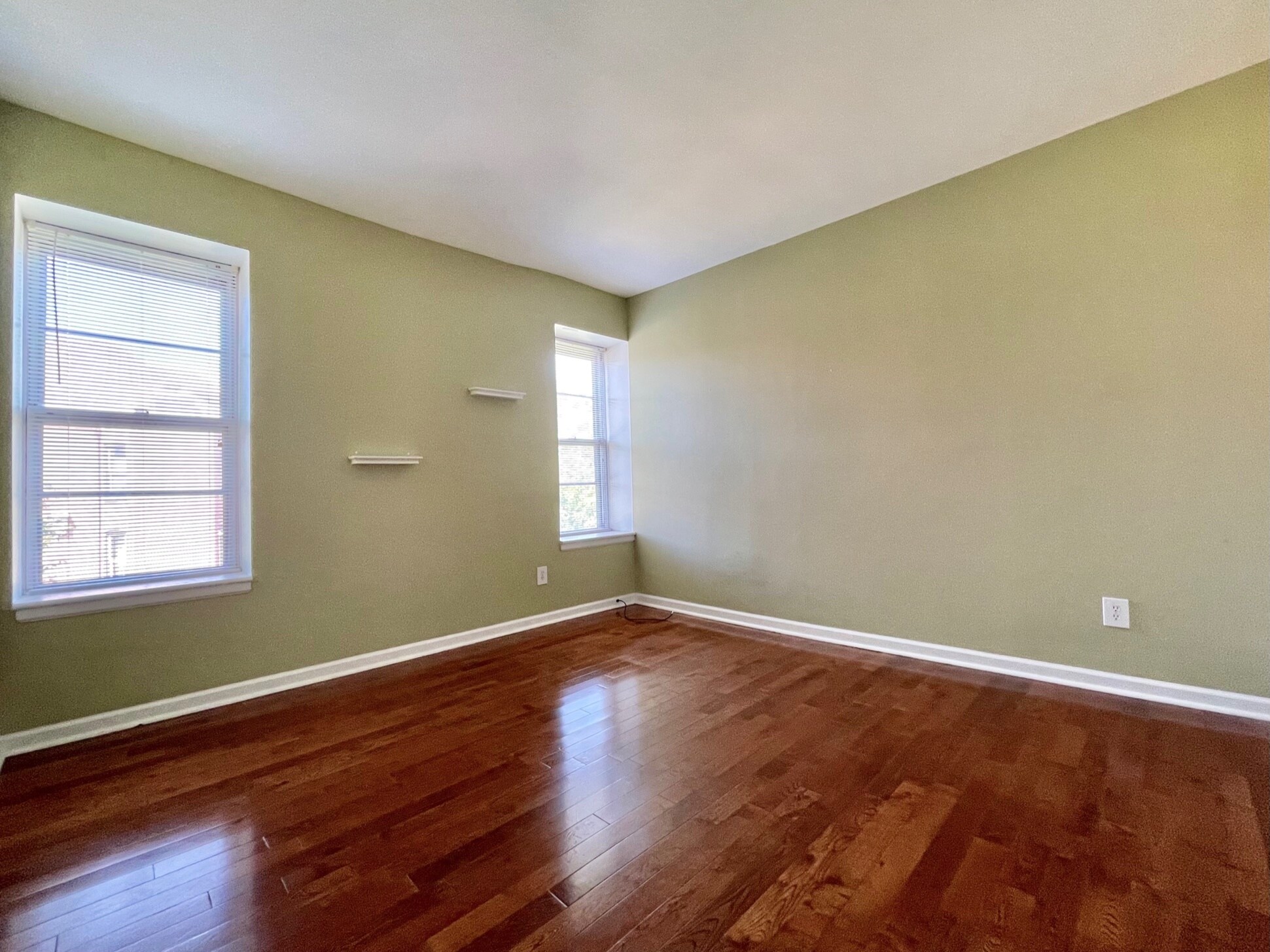 Building Photo - 4139 Castleman Ave 2W