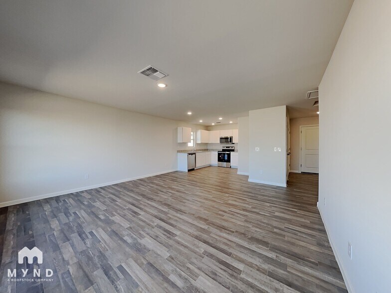 Building Photo - 222 S Picacho Heights Rd
