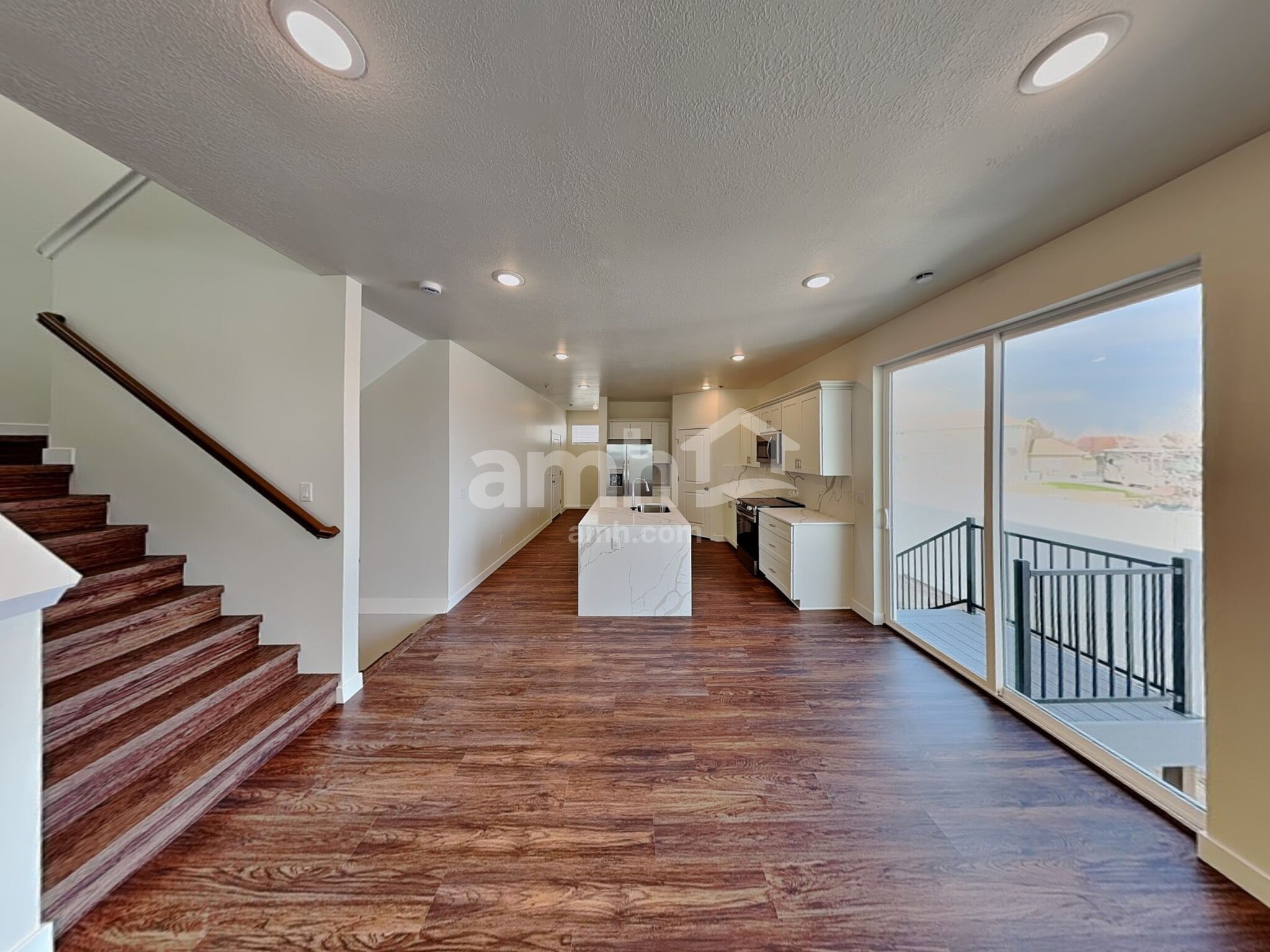 Building Photo - 1312 W Mahogany St