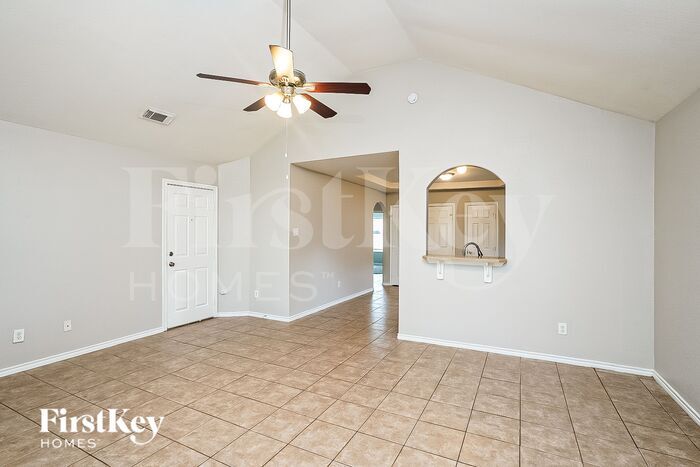 Building Photo - 6267 Gillian Park Dr