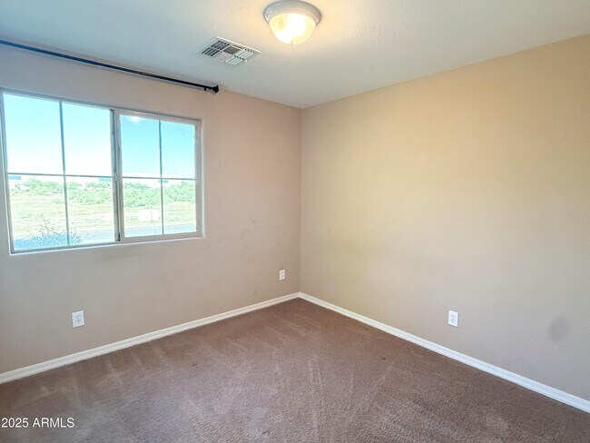 Building Photo - 2146 Scully Dr