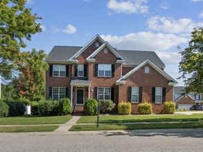 Building Photo - Spacious 5-Bedroom Living with Scenic View