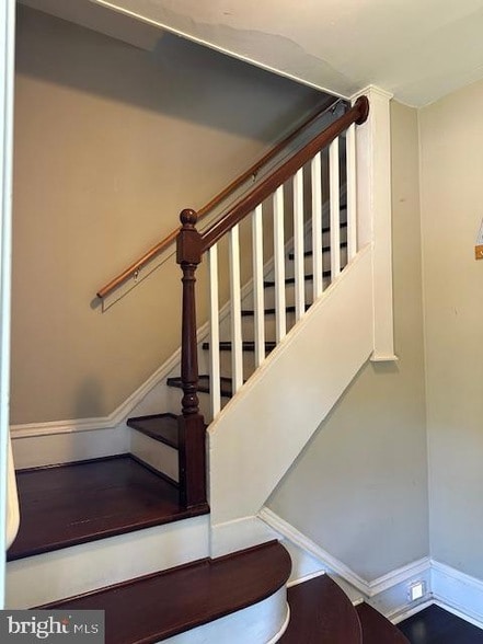 Building Photo - 101 Newton Ave