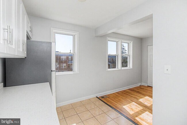 Building Photo - 416 Hornel St