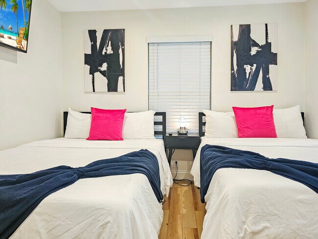 Building Photo - 11402 Suncreek Pl