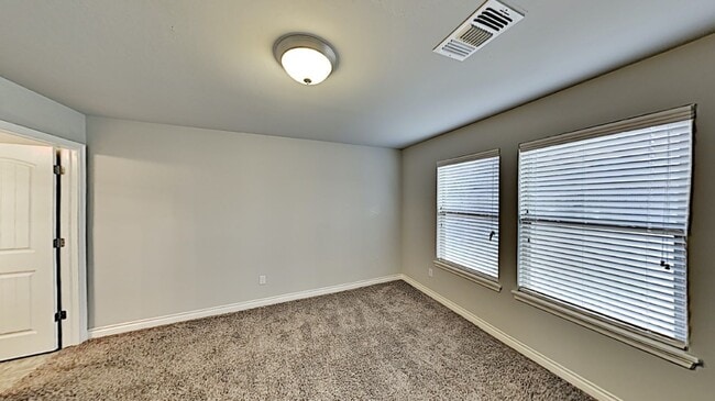 Building Photo - Spectacular 3 Bedroom 2 Bathroom Home in P...