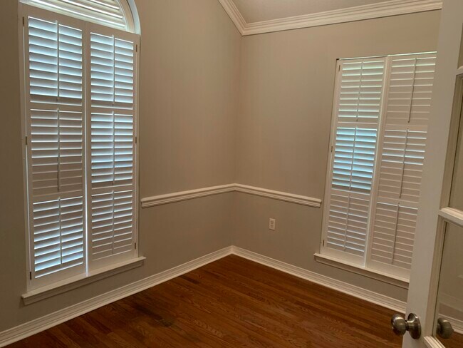 Building Photo - 307 Sand Myrtle Way