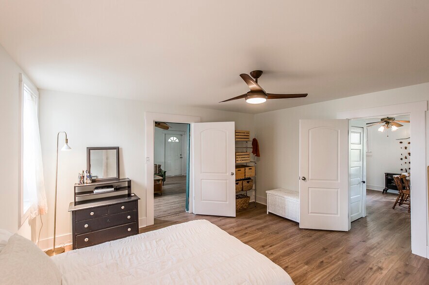 Master Bedroom - 208 22nd St