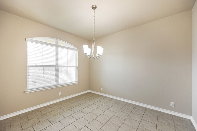 Building Photo - 5 BR/3.5BA | Newly Renovated Single Family Home | 1-Car Garage Parking | Fenced Backyard!