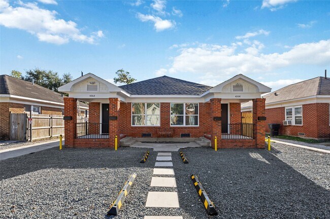 Building Photo - 4208 Clay St