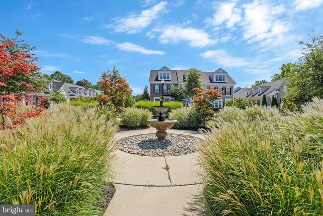 Building Photo - 59 Steeplechase Dr