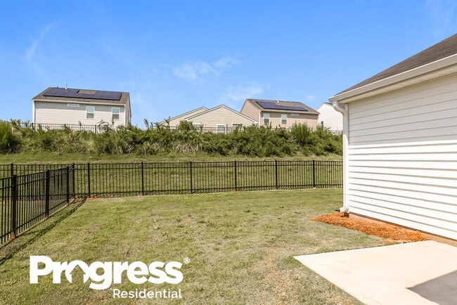 Building Photo - 851 S 851