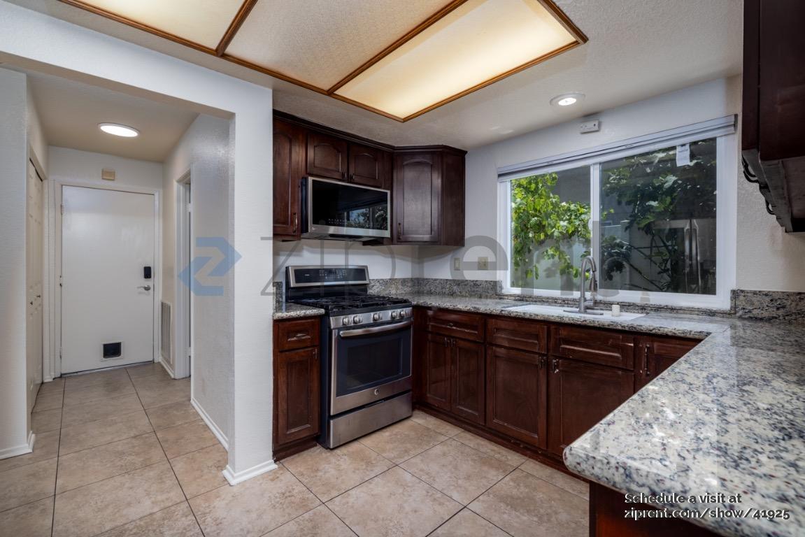Building Photo - 11358 Havstad Dr