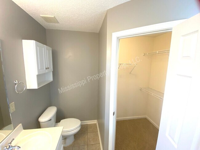 Building Photo - 3BR/2BA For Rent