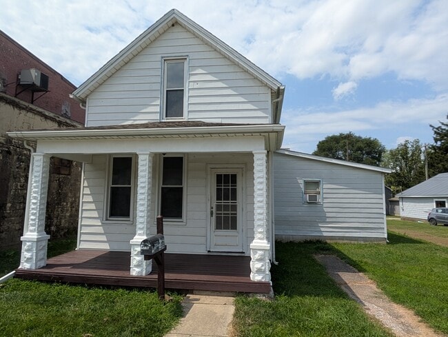 Primary Photo - 516 Wabash Ave