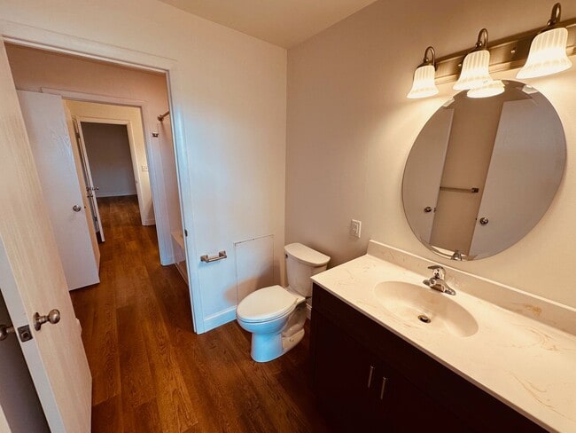 Building Photo - 40 Grant St