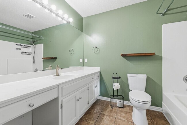 Building Photo - Great location in Sherwood