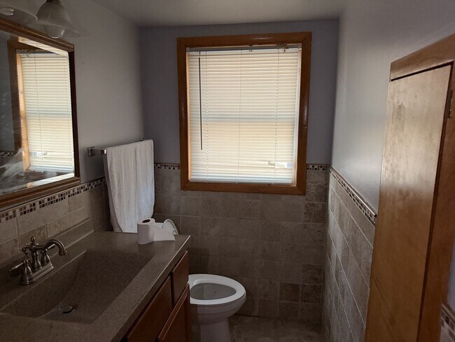 Building Photo - 18019 Ravisloe Terrace