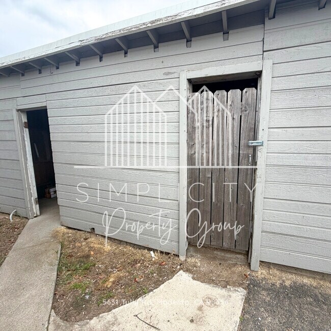 Building Photo - 5631 Tully Rd