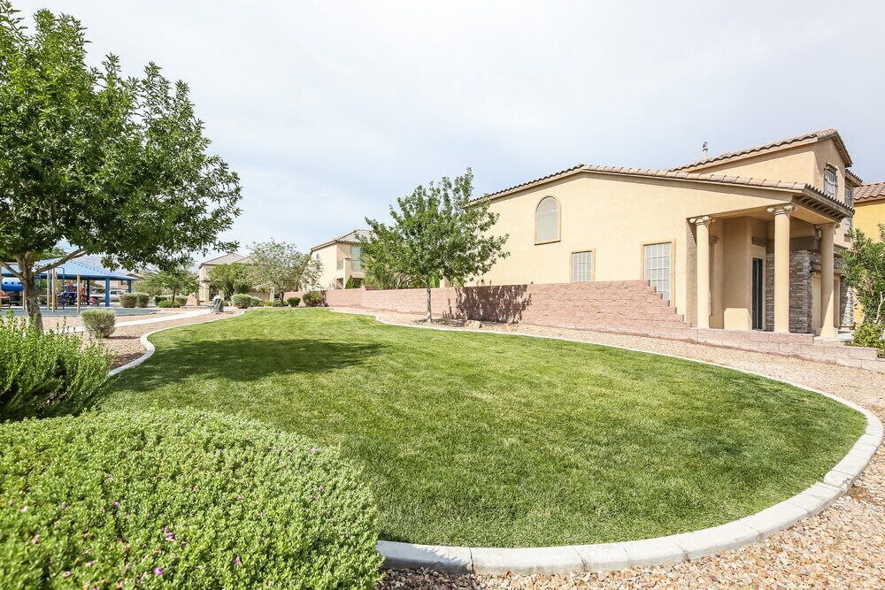 Building Photo - 324 Point Loma Ave