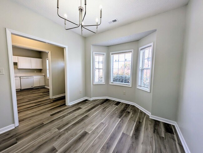 Building Photo - 220 Misty Groves Cir