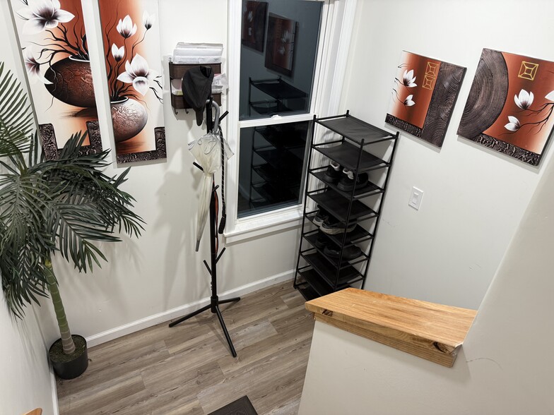 Building Photo - 20 Graham St