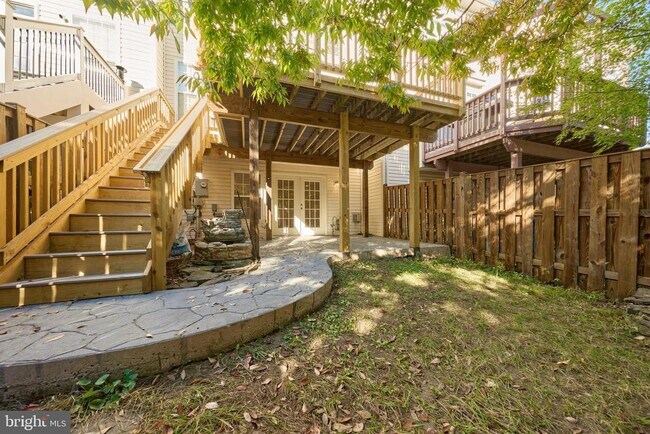 Building Photo - 685 Springhouse Square SE