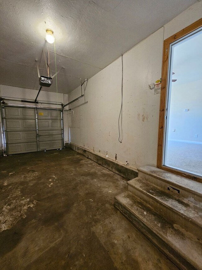 Building Photo - (3) Bed/(1) Bath in Core Norman Avail NOW!