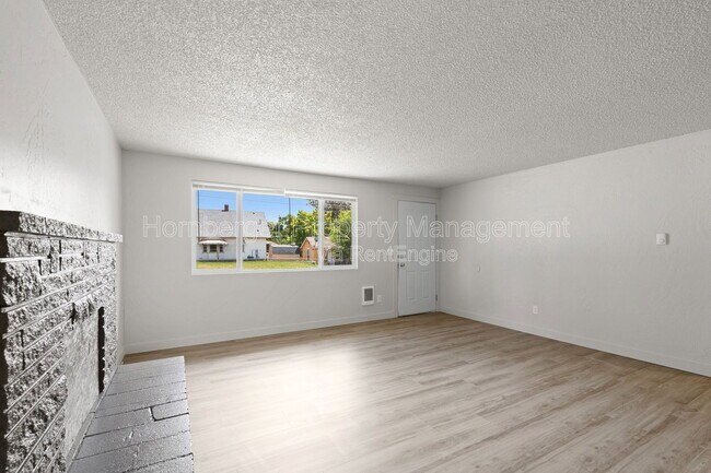 Building Photo - 3939 N Mayfair St