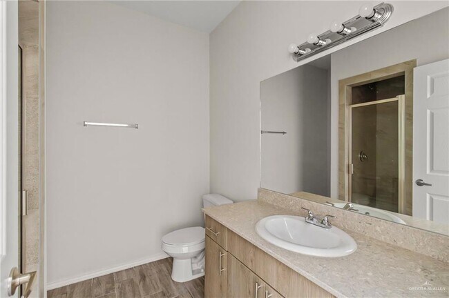 Building Photo - 10 N Hester St