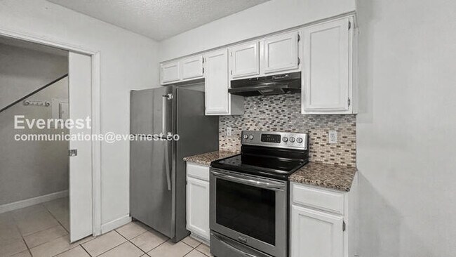 Building Photo - 900 Taulbee Ln