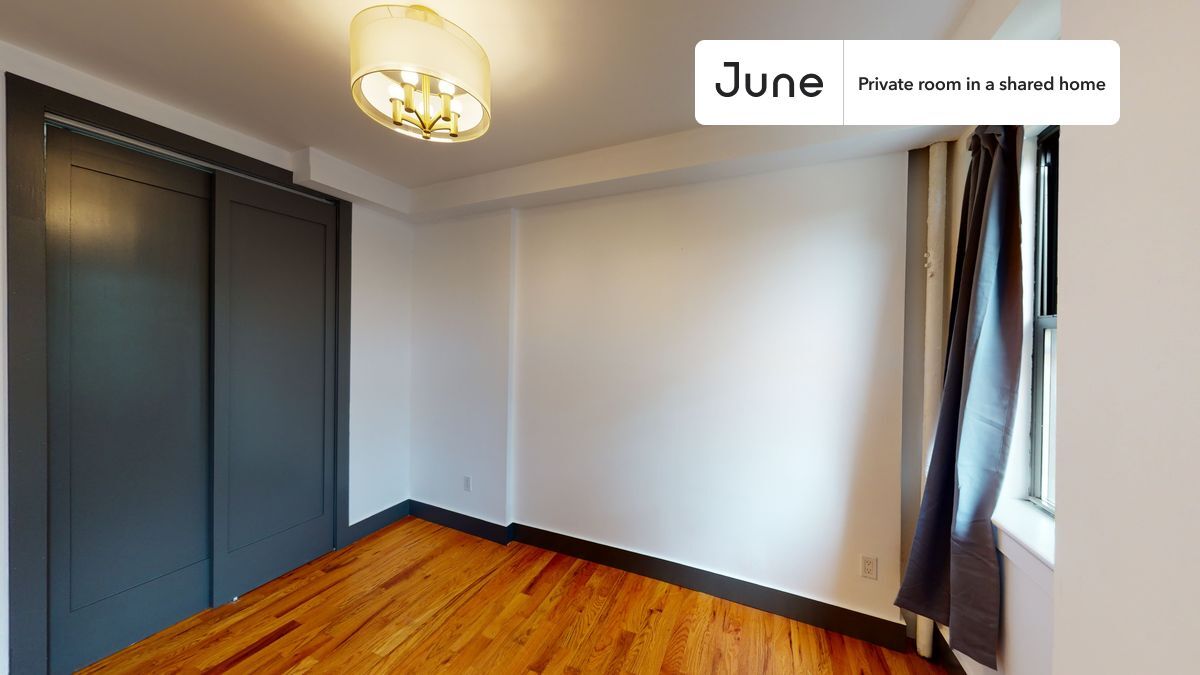 Building Photo - Room in Shared 5 bed/2 bath home