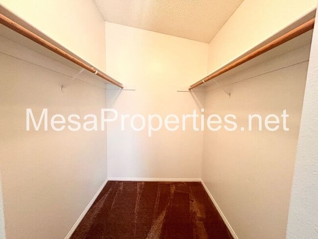 Building Photo - 16783 Hidden Creek Dr