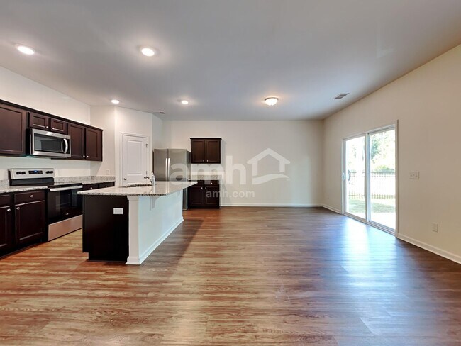 Building Photo - 110 Orion Way