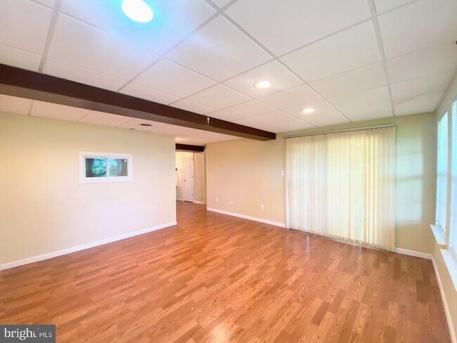 Building Photo - 172 S Savanna Dr