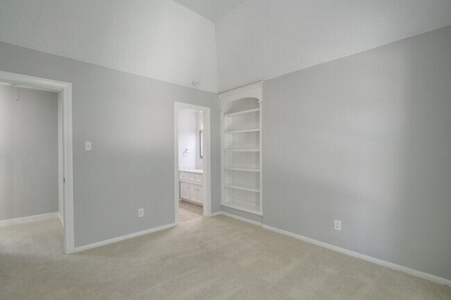 Building Photo - 6302 Laver Love Dr